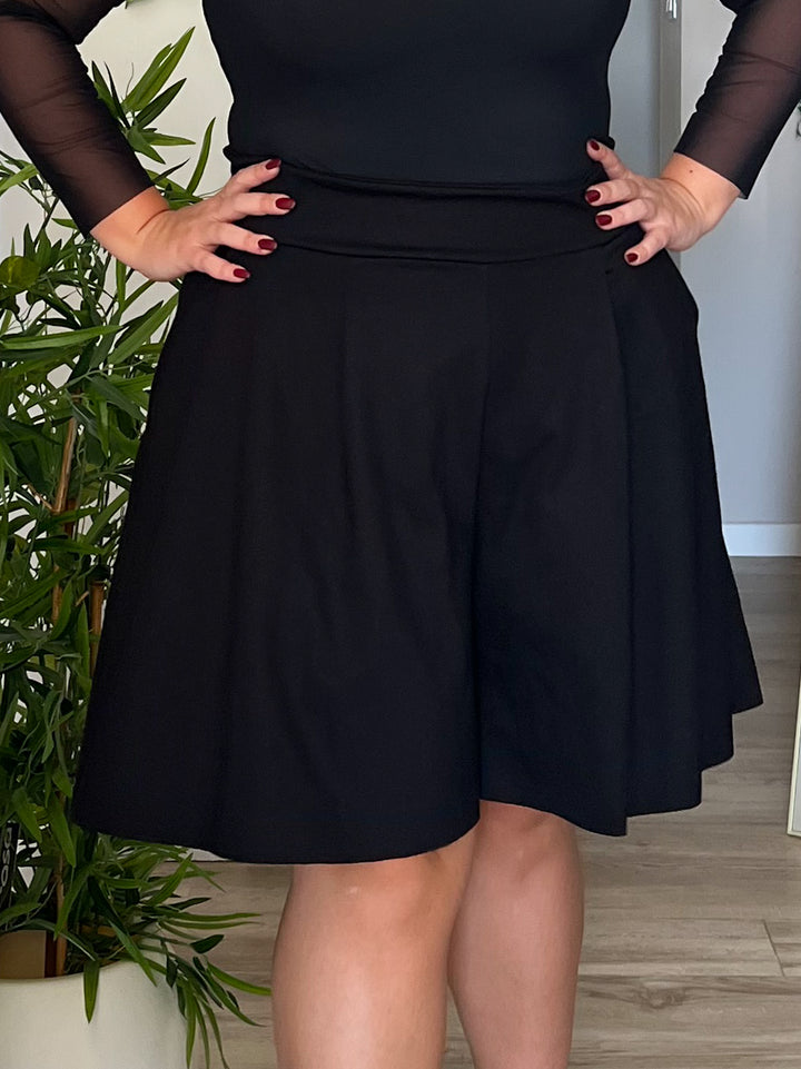 Shorts - BLACK